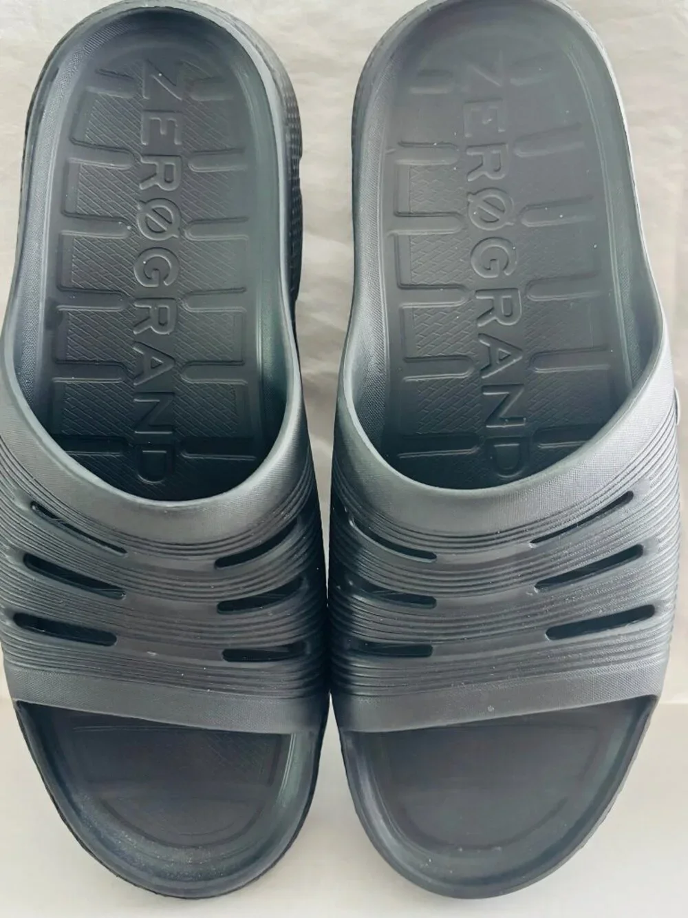 Cole Haan ZERØGRAND 360 Black Slide Sandals Men's Size 12 Comfort Recovery